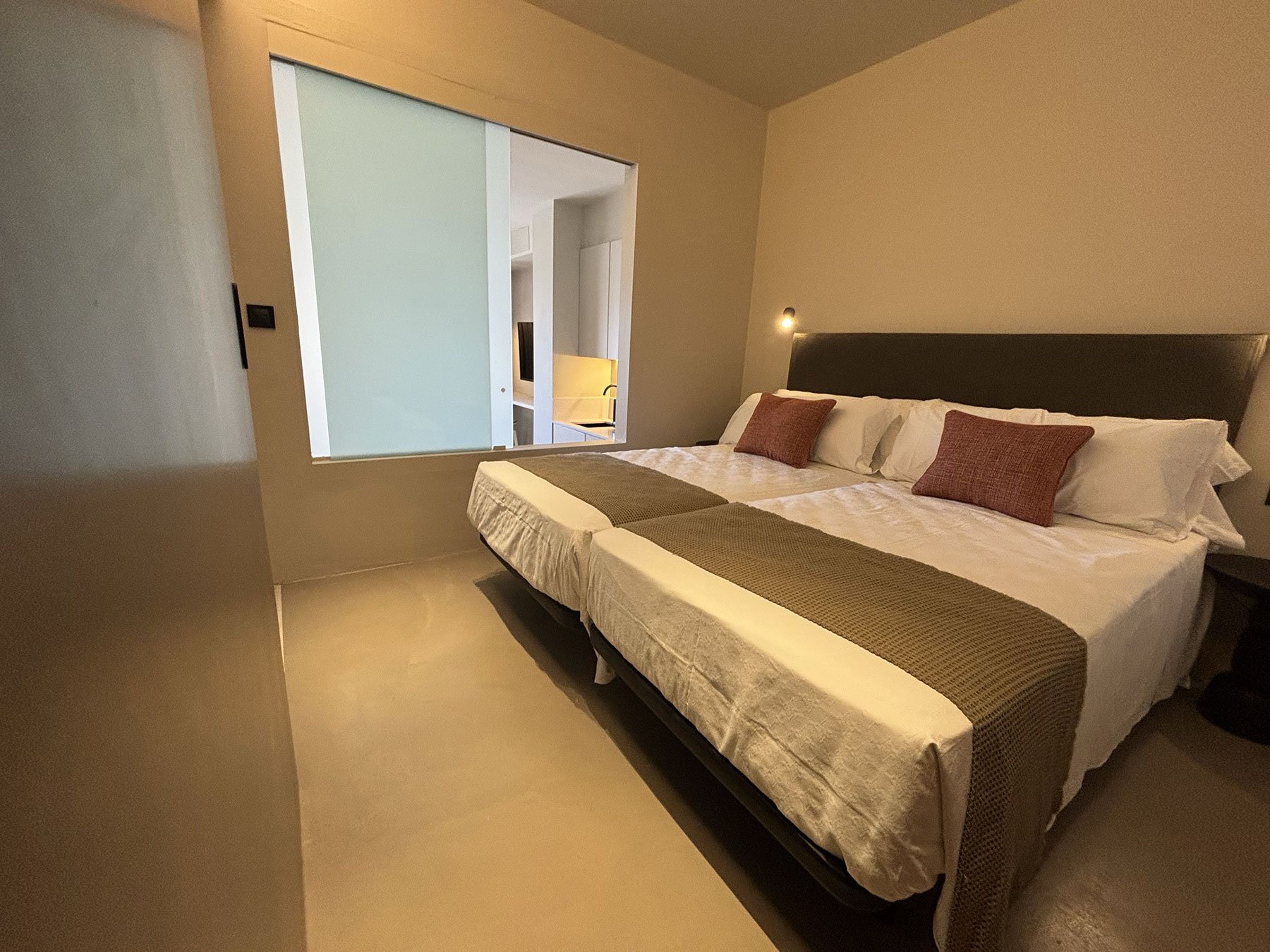 APARTAMENT SUPERIOR 1 DORMITORI
